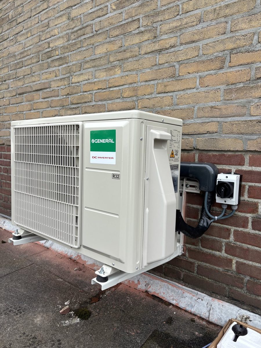 General DC Inverter R32 buitenunit met werkschakelaar